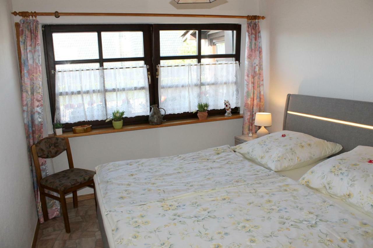 Ferienwohnung Bei Inge Und Heinz Konz Bagian luar foto