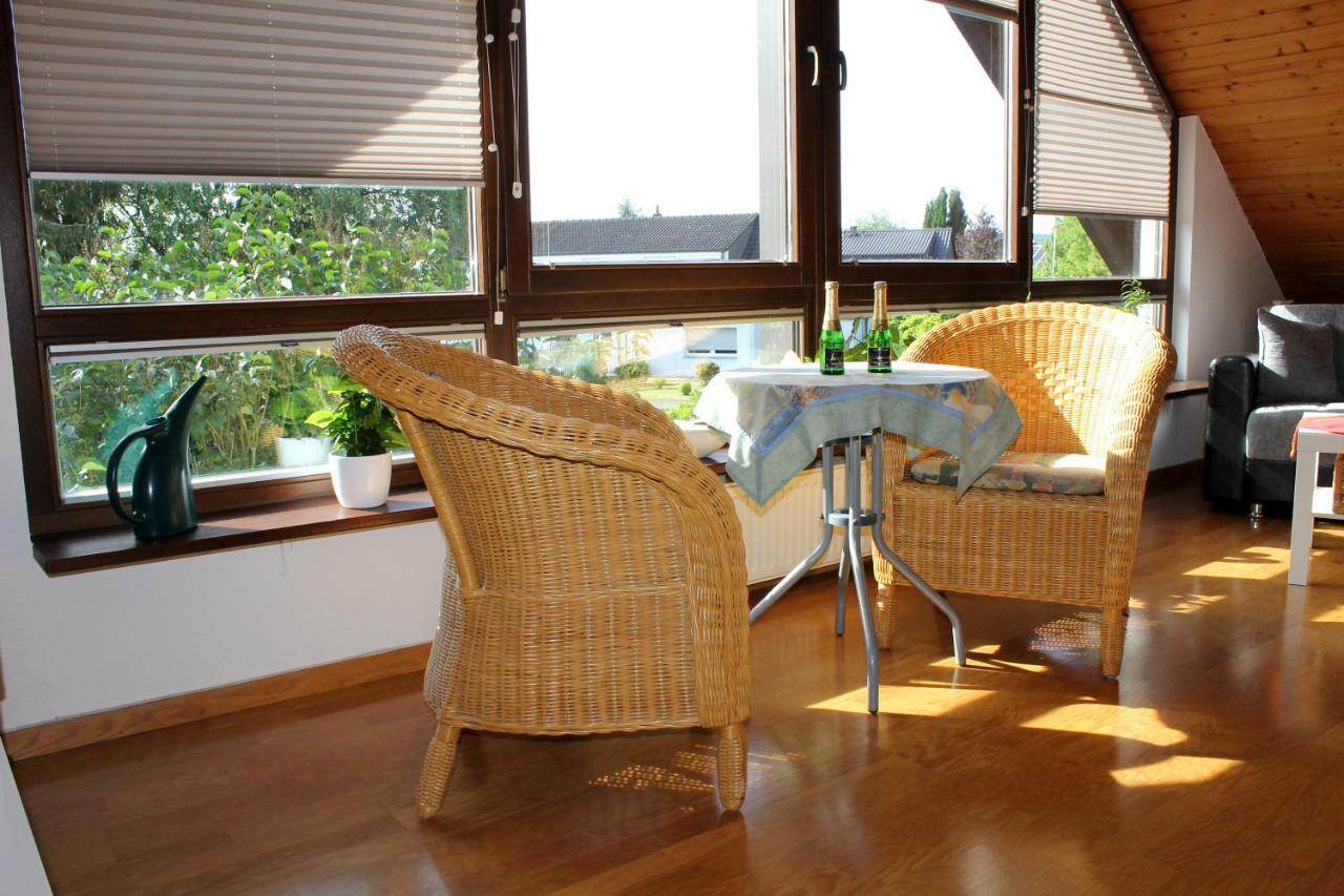 Ferienwohnung Bei Inge Und Heinz Konz Bagian luar foto