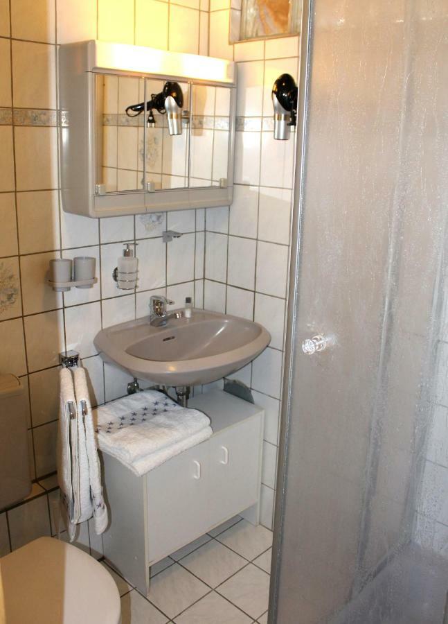 Ferienwohnung Bei Inge Und Heinz Konz Bagian luar foto
